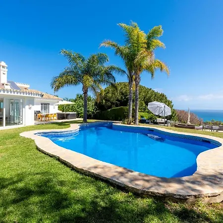 - Golfside With Spectacular Ocean Views Villa *
